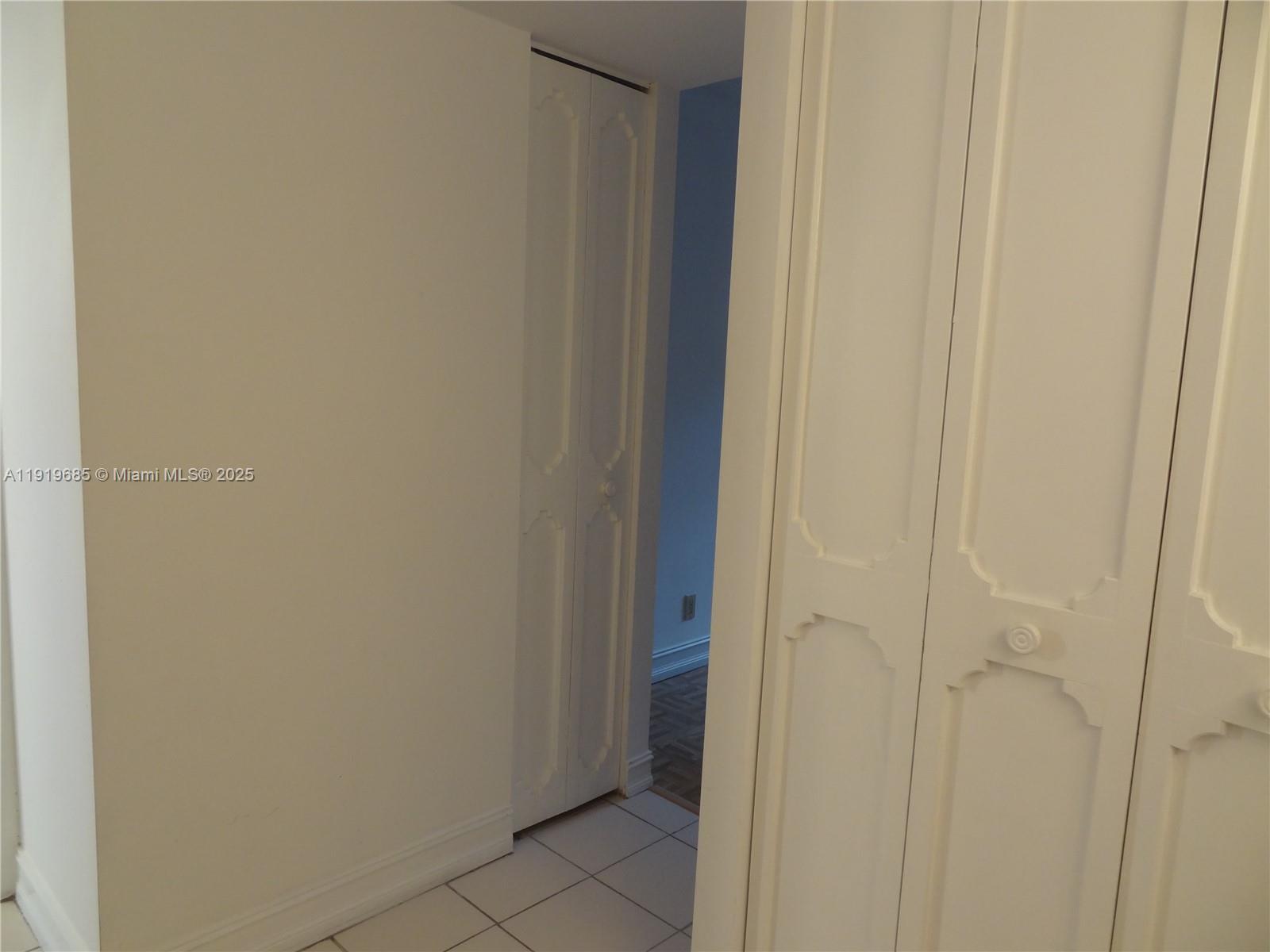 EI506 1 / 1 741 sq. ft. $ 2025-11-25 0 Photo