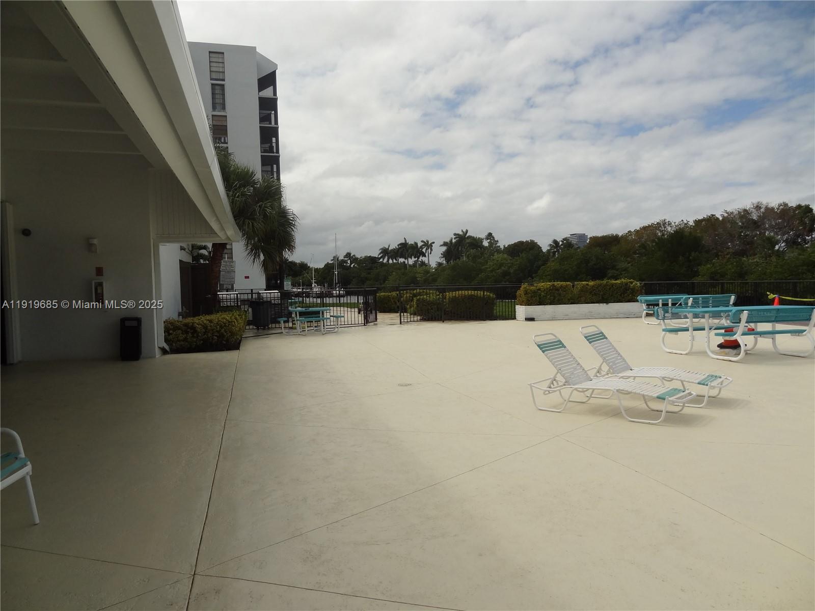 EI506 1 / 1 741 sq. ft. $ 2025-11-25 0 Photo