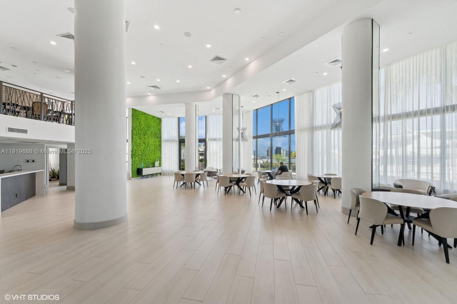 See details 2911 2 / 2 1140 sq. ft. $ 2025-11-25 0 Photo