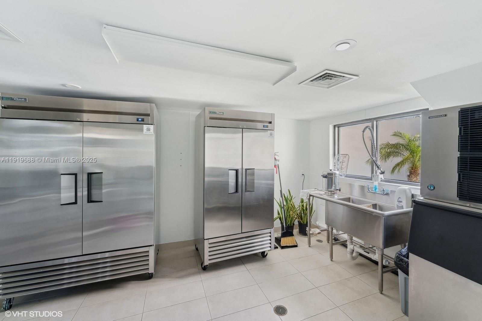 See details 2911 2 / 2 1140 sq. ft. $ 2025-11-25 0 Photo