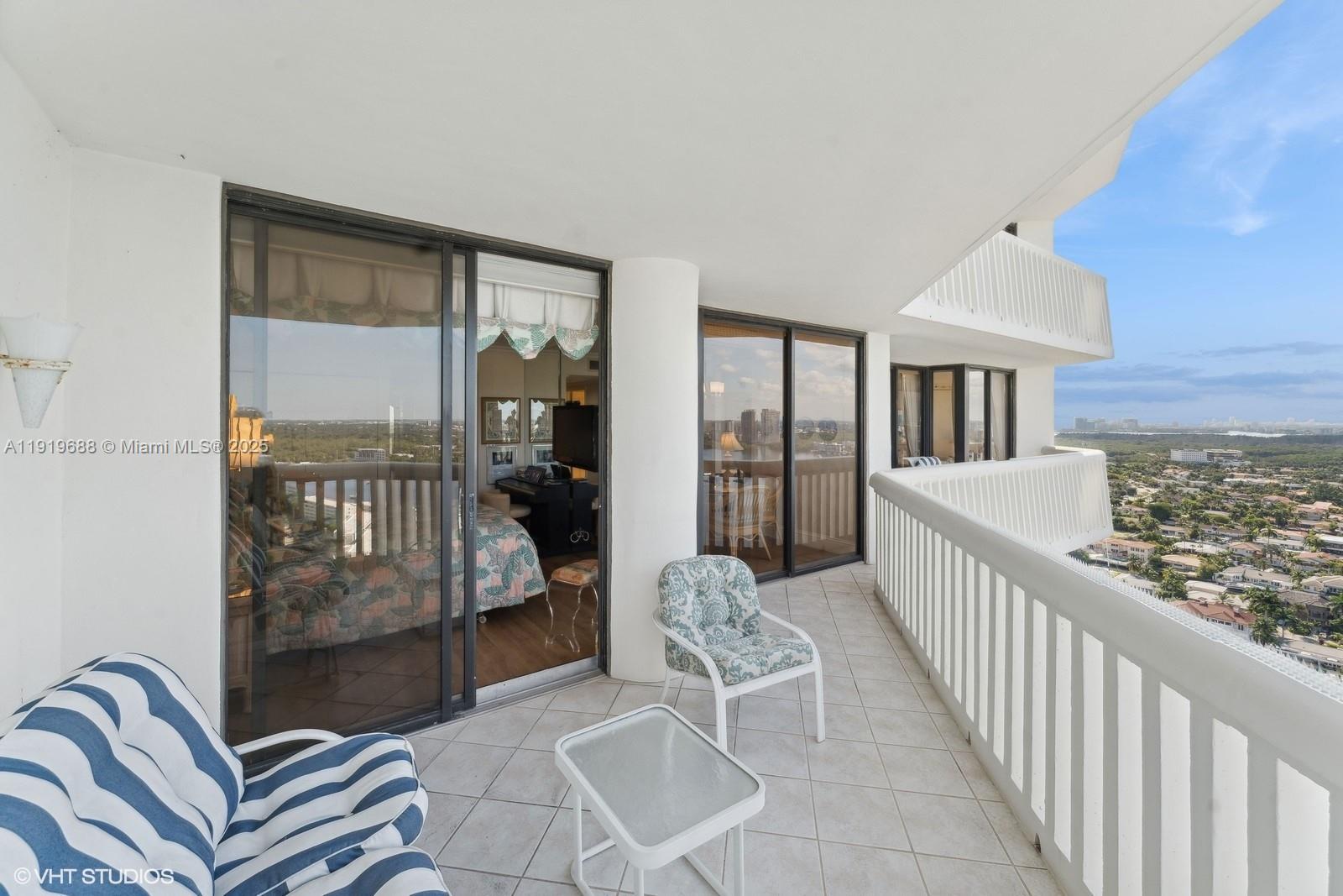 See details 2911 2 / 2 1140 sq. ft. $ 2025-11-25 0 Photo