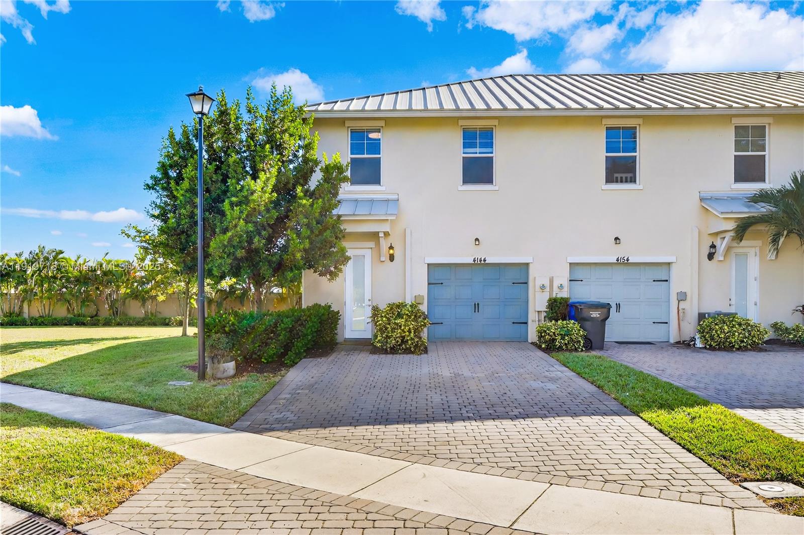 Подробнее 4144 3 / 3 1561 кв.футов $ 2025-12-05 0 Фото