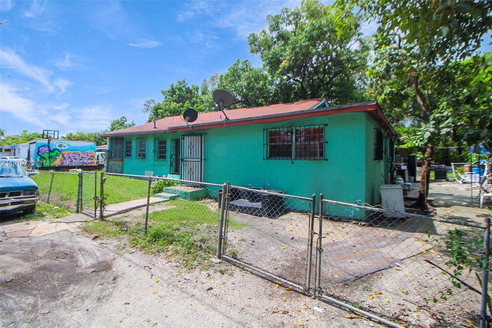 See details / 1897 sq. ft. $ 2025-11-25 0 Photo