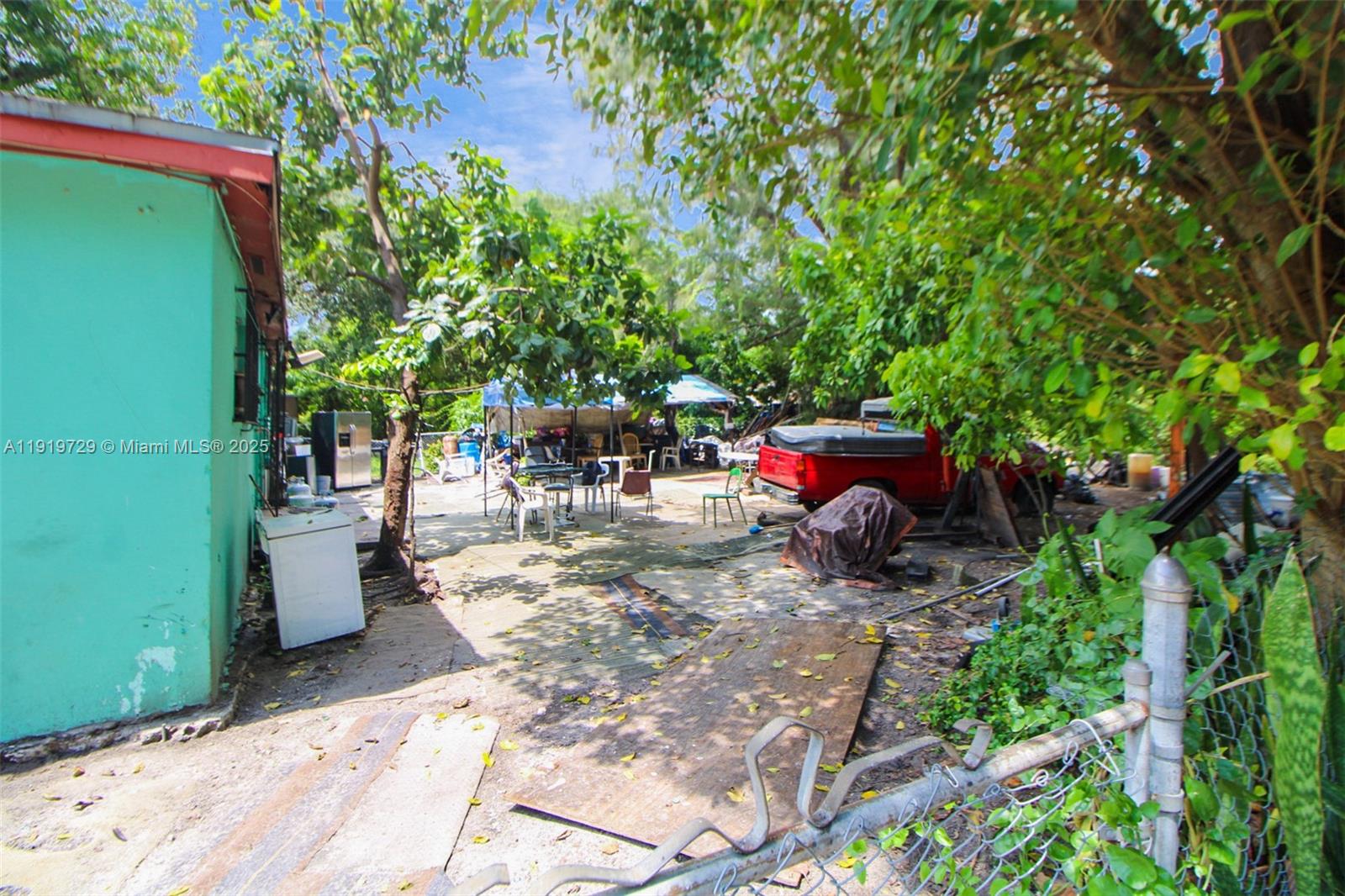 See details / 1897 sq. ft. $ 2025-11-25 0 Photo