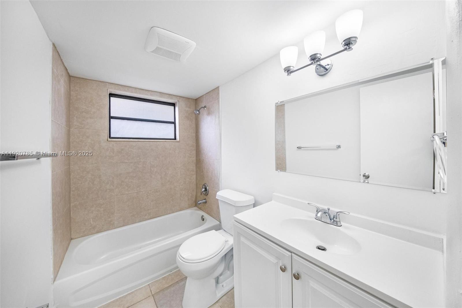 See details / 4104 sq. ft. $ 2025-11-25 0 Photo