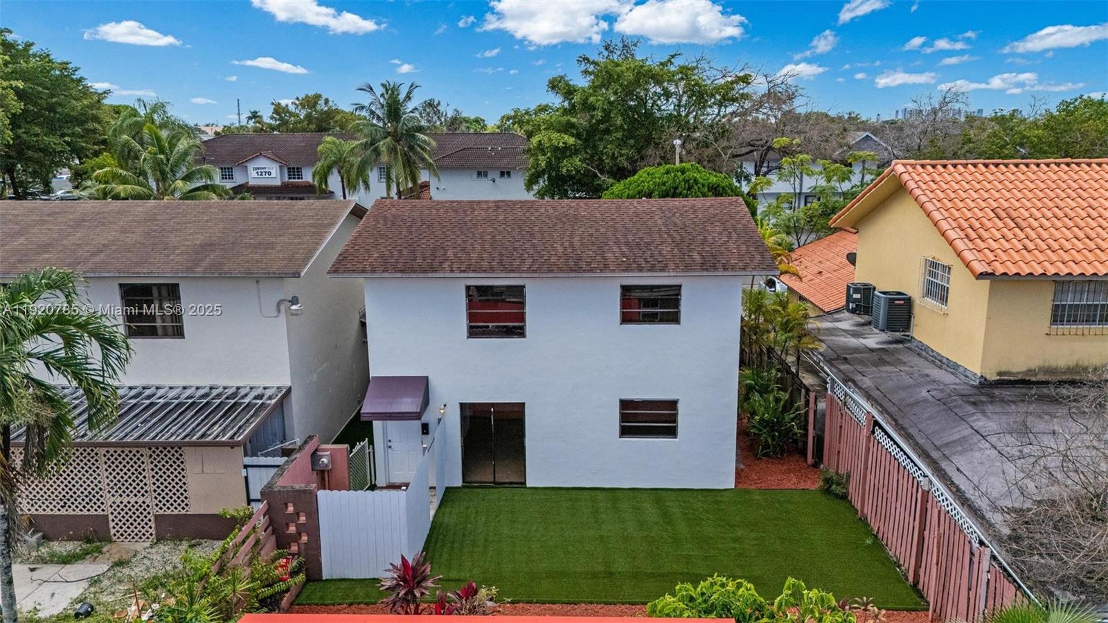 See details / 4104 sq. ft. $ 2025-11-25 0 Photo