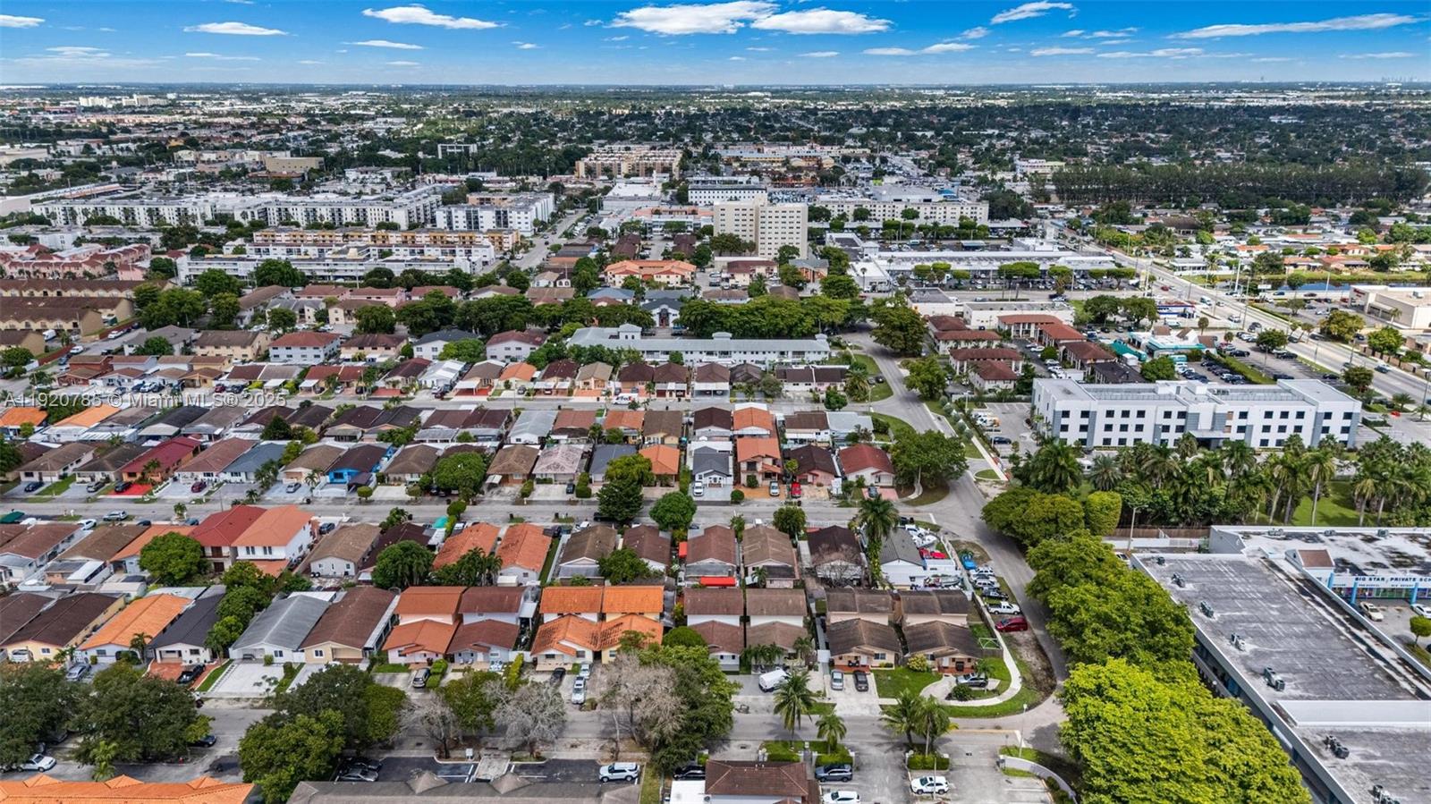 See details / 4104 sq. ft. $ 2025-11-25 0 Photo