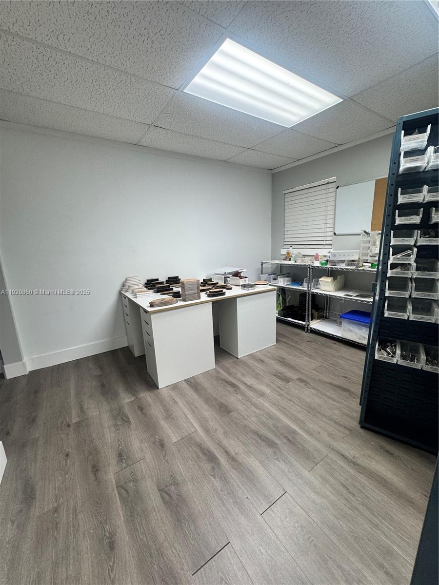 See details A / sq. ft. $ 2025-11-25 0 Photo