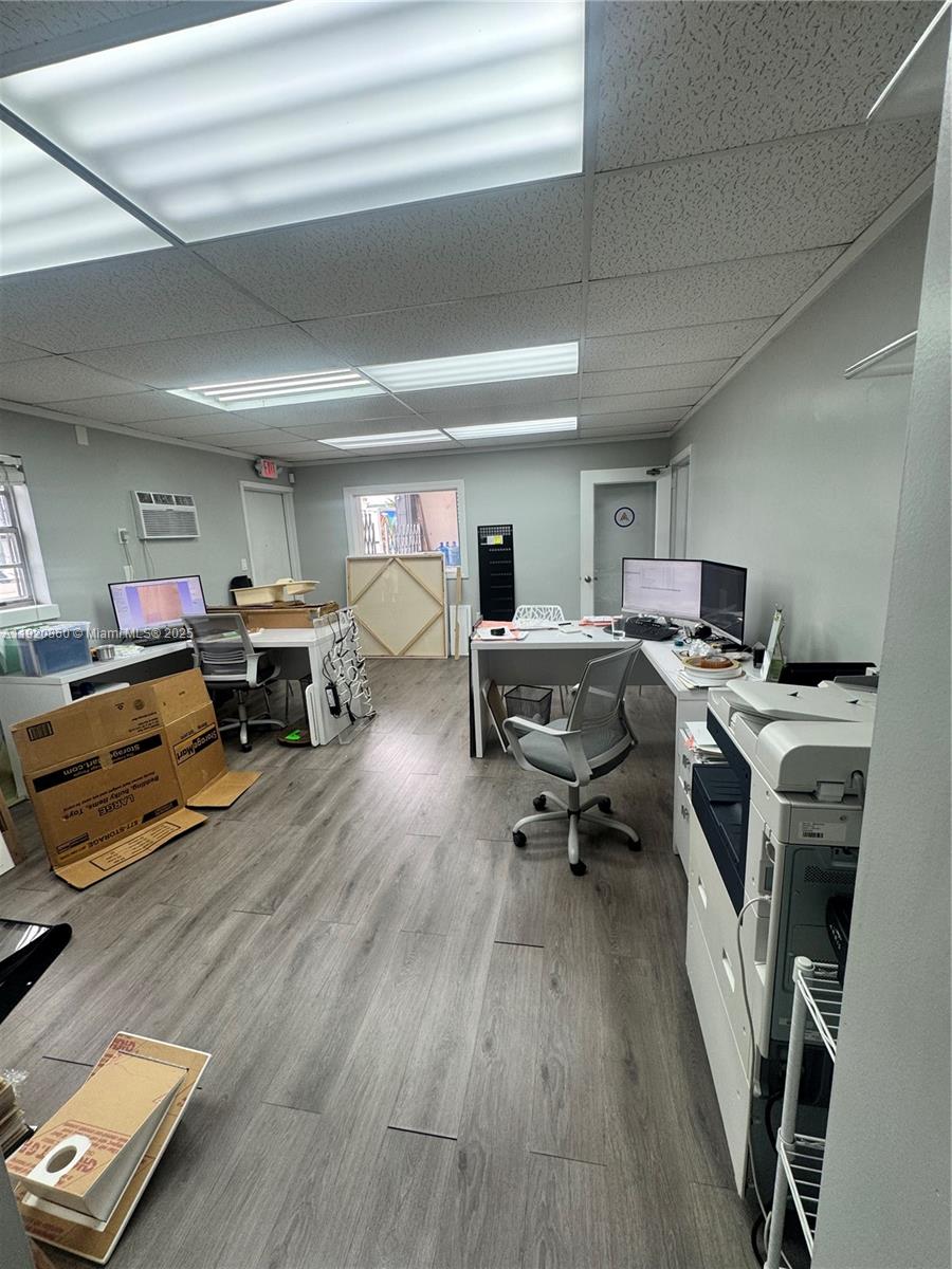 See details A / sq. ft. $ 2025-11-25 0 Photo