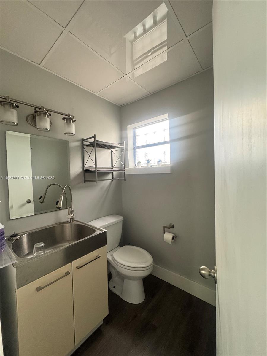 See details A / sq. ft. $ 2025-11-25 0 Photo