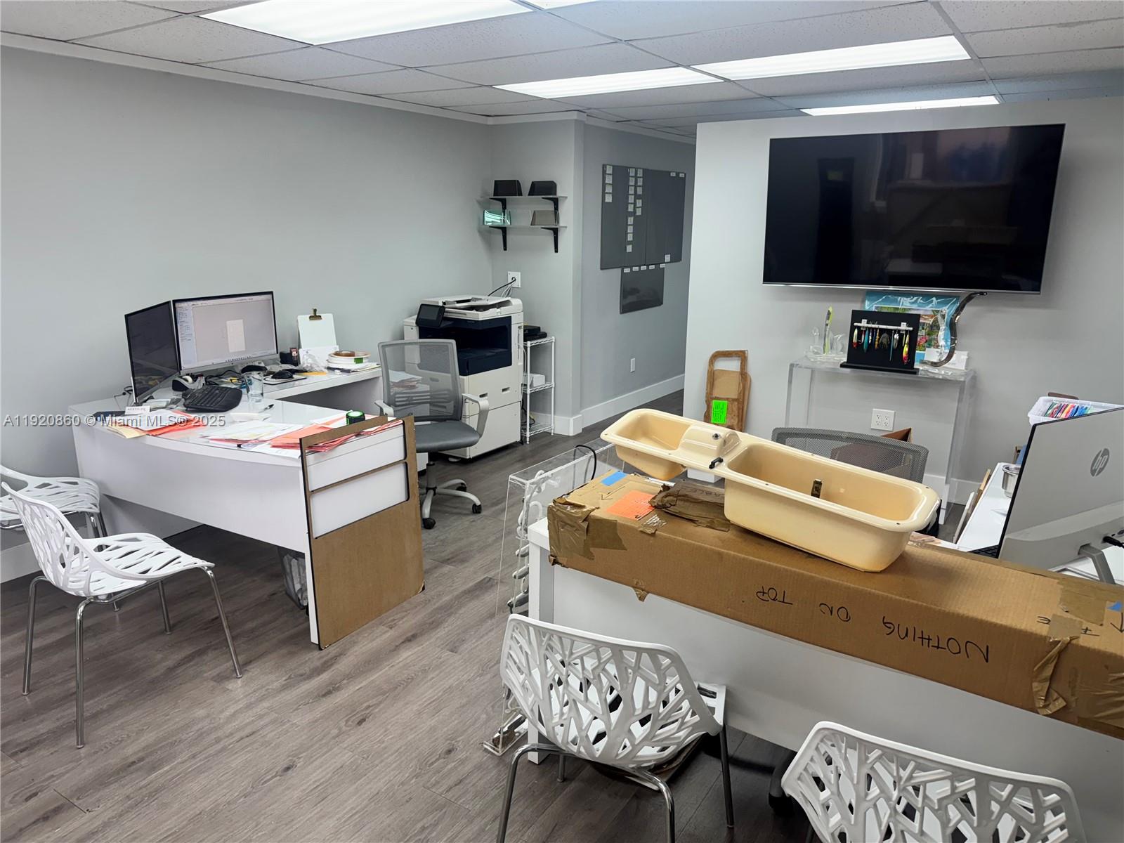 See details A / sq. ft. $ 2025-11-25 0 Photo