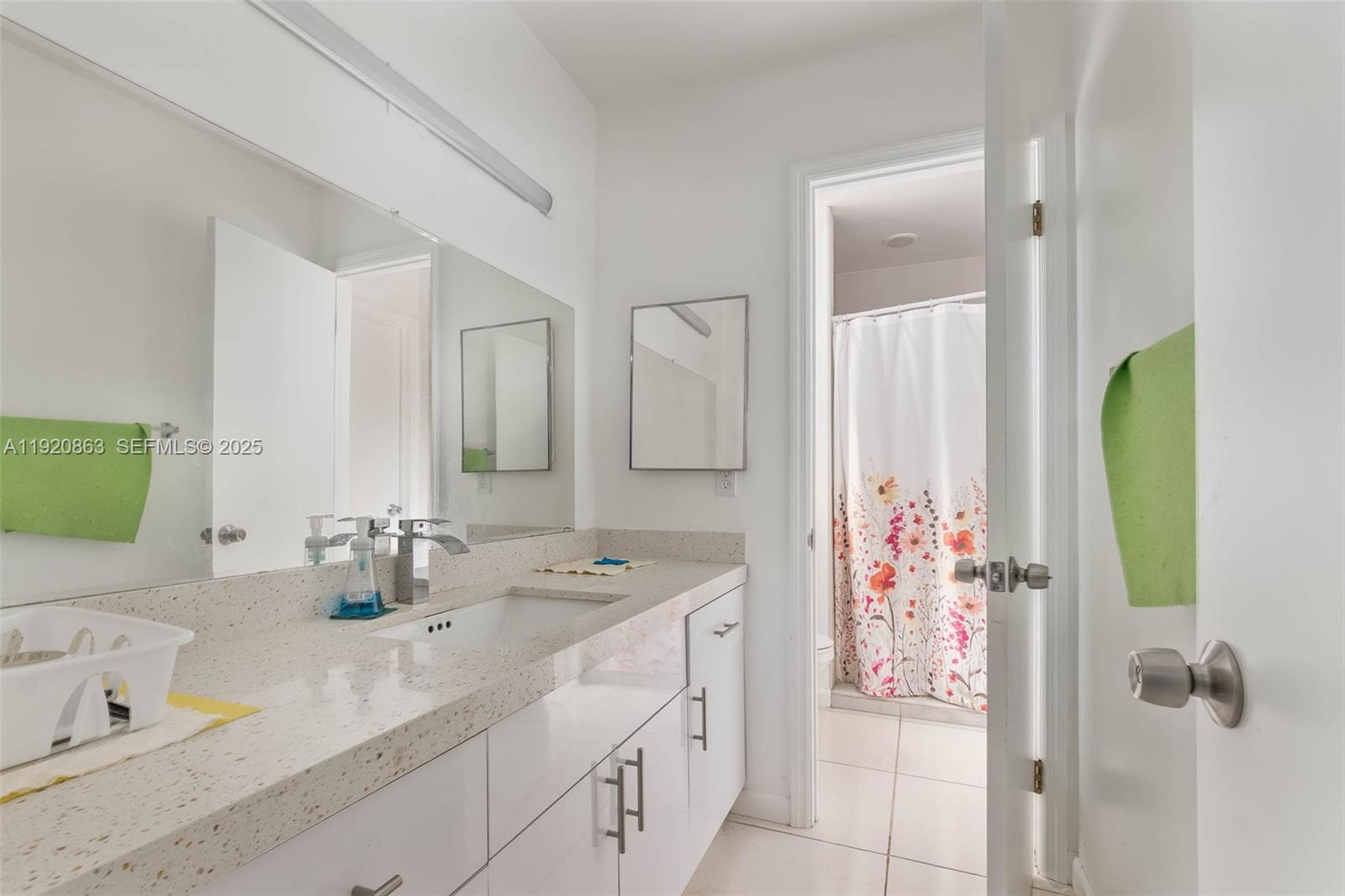 Ver detalles / 4761 sq. ft. $ 2025-11-25 0 foto