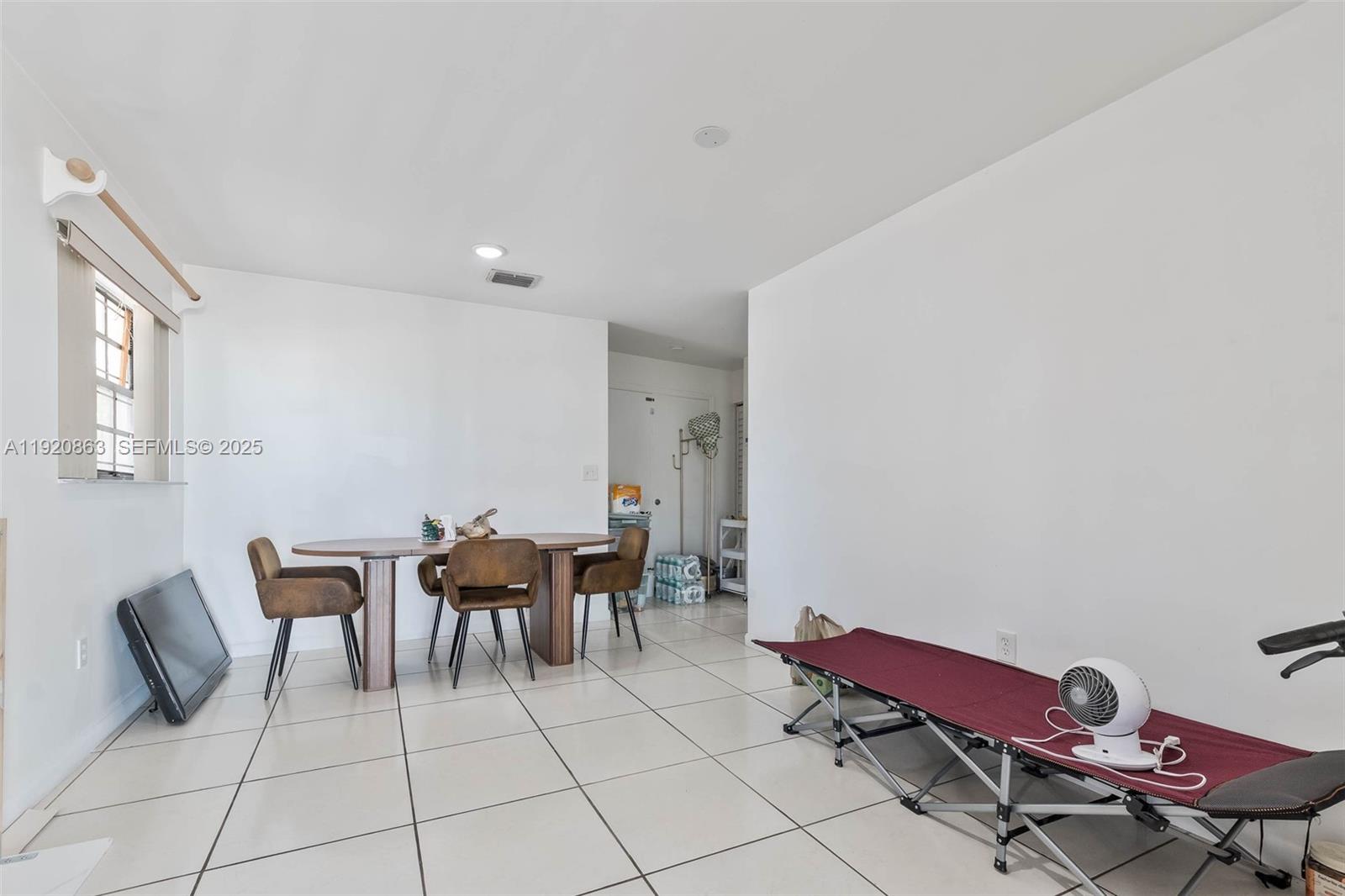 Ver detalles / 4761 sq. ft. $ 2025-11-25 0 foto