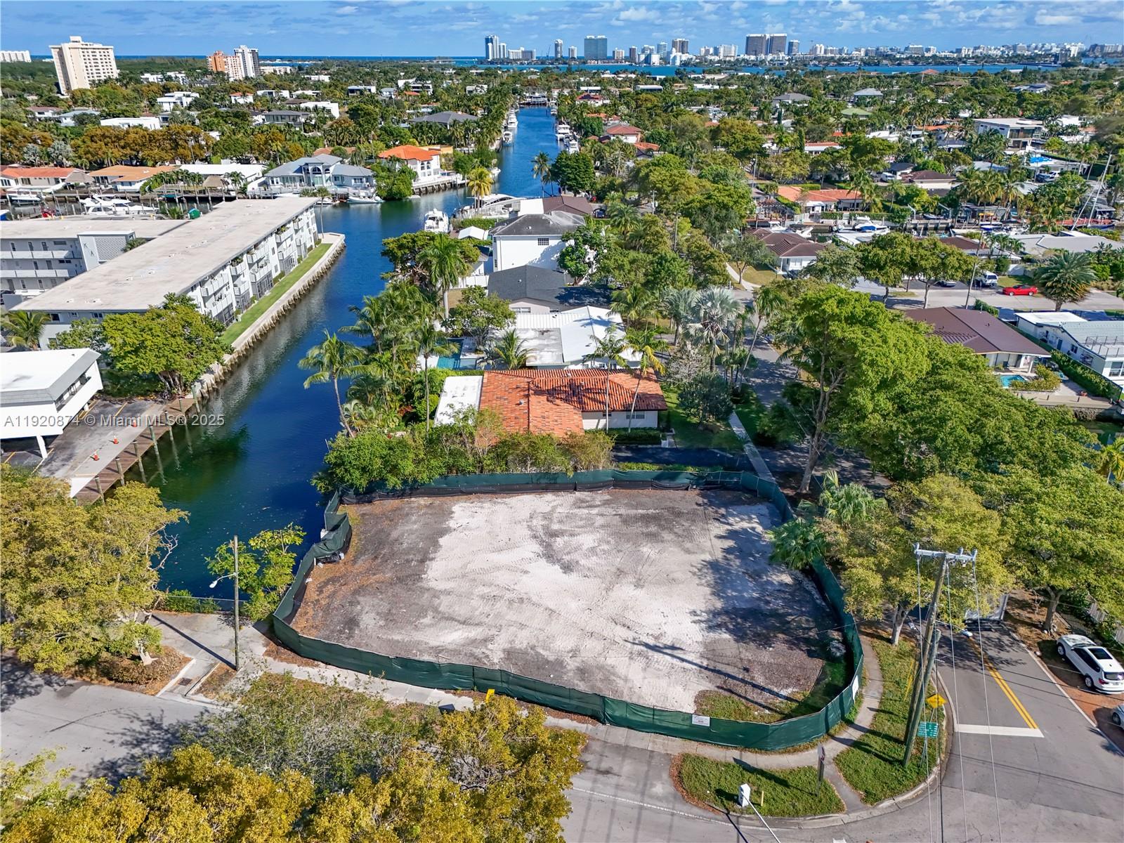   /   sq. ft. $ 2025-11-25 0 foto