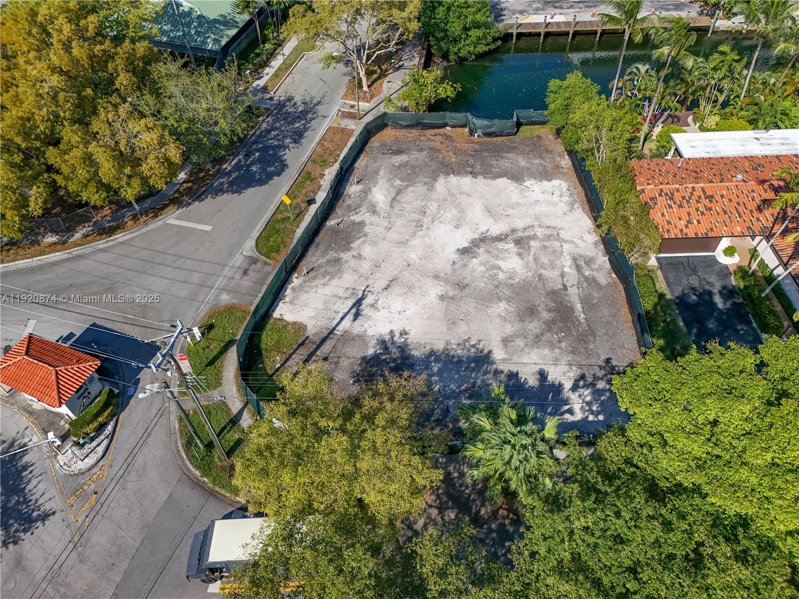   /   sq. ft. $ 2025-11-25 0 foto