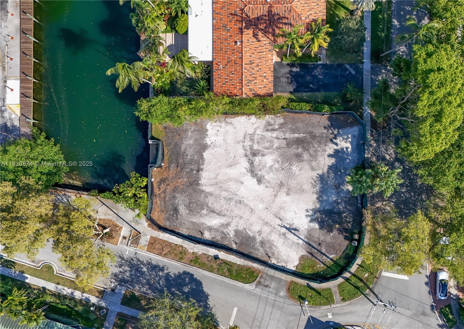   /   sq. ft. $ 2025-11-25 0 foto