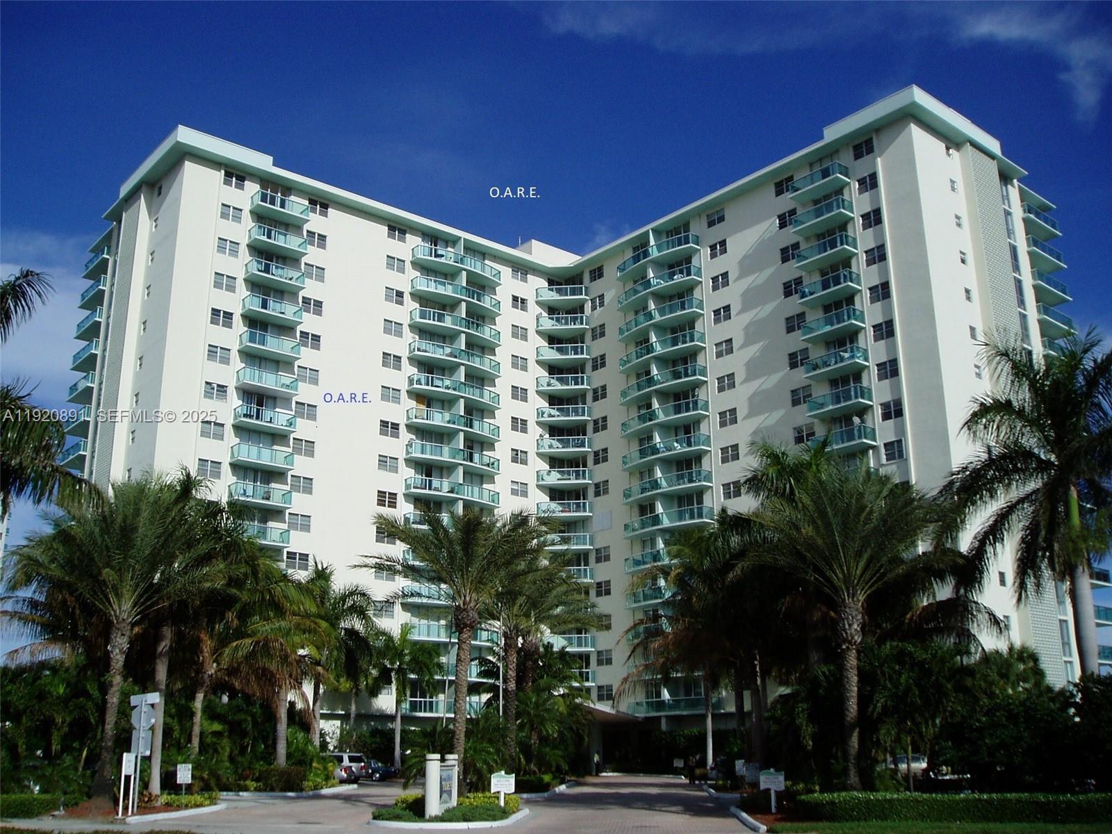 Photo of 3901 Ocean Dr  #15C, Hollywood, Florida, 33019 - 