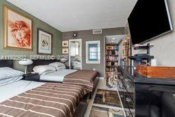 17D 1 / 2 870 sq. ft. $ 2025-11-25 0 Photo