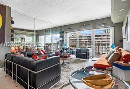 17D 1 / 2 870 sq. ft. $ 2025-11-25 0 Photo