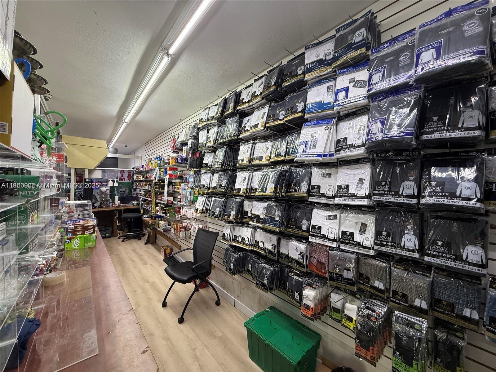   /   sq. ft. $ 2025-11-25 0 Photo