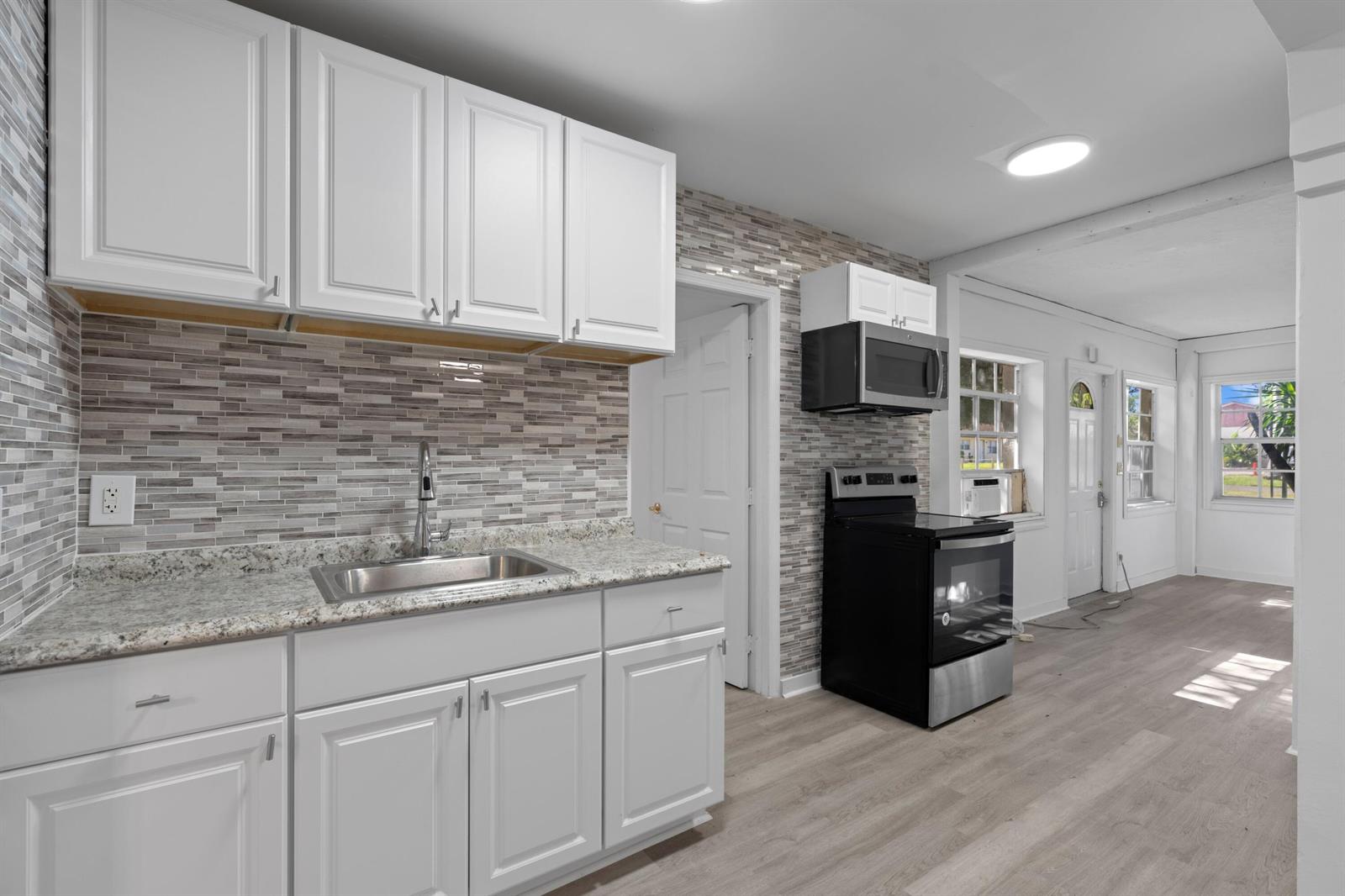   / 3 1598 sq. ft. $ 2026-02-26 0 foto