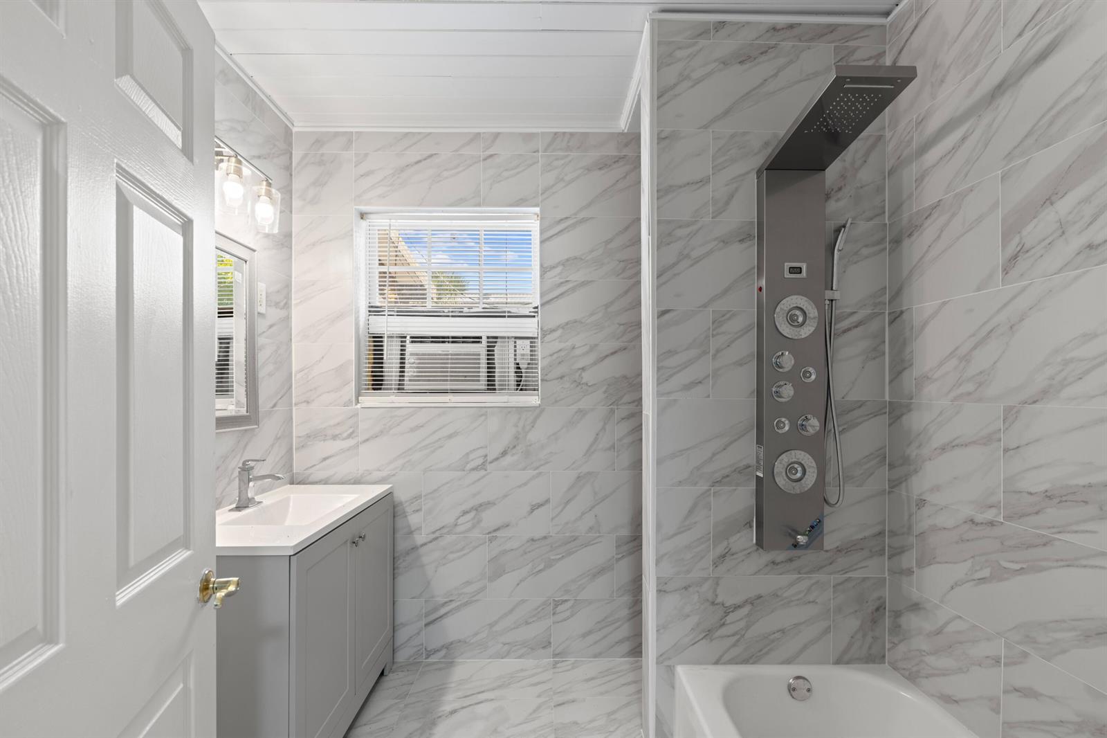   / 3 1598 sq. ft. $ 2026-02-26 0 foto