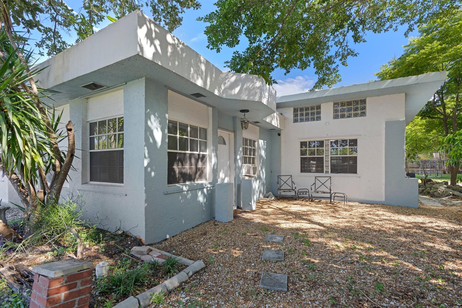   / 3 1598 sq. ft. $ 2026-02-26 0 foto