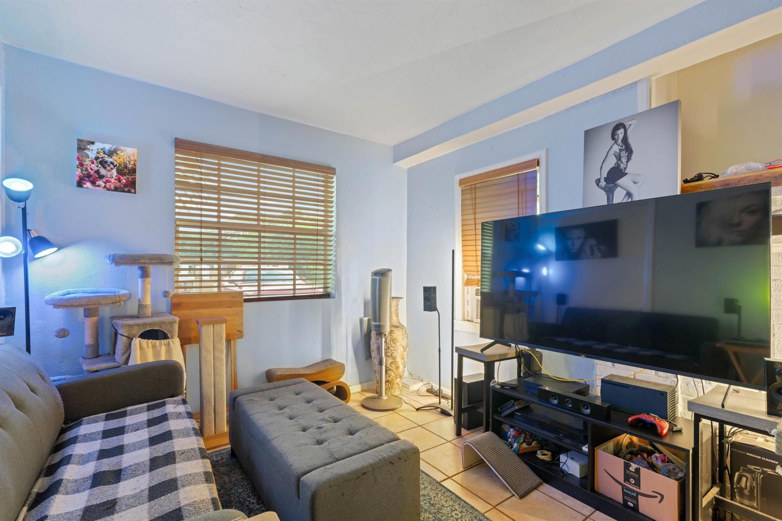   / 3 1598 sq. ft. $ 2026-02-26 0 foto