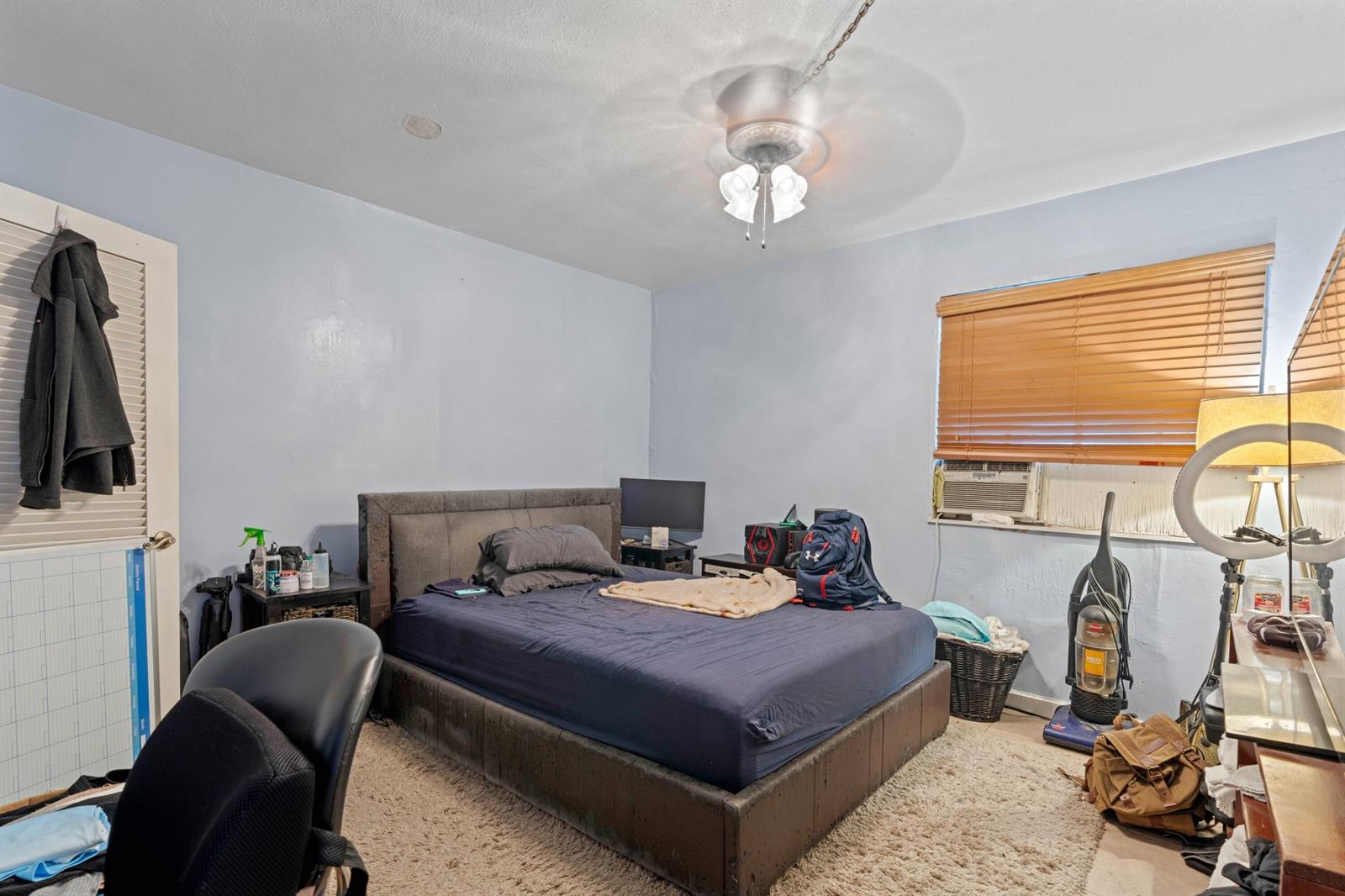   / 3 1598 sq. ft. $ 2026-02-26 0 foto