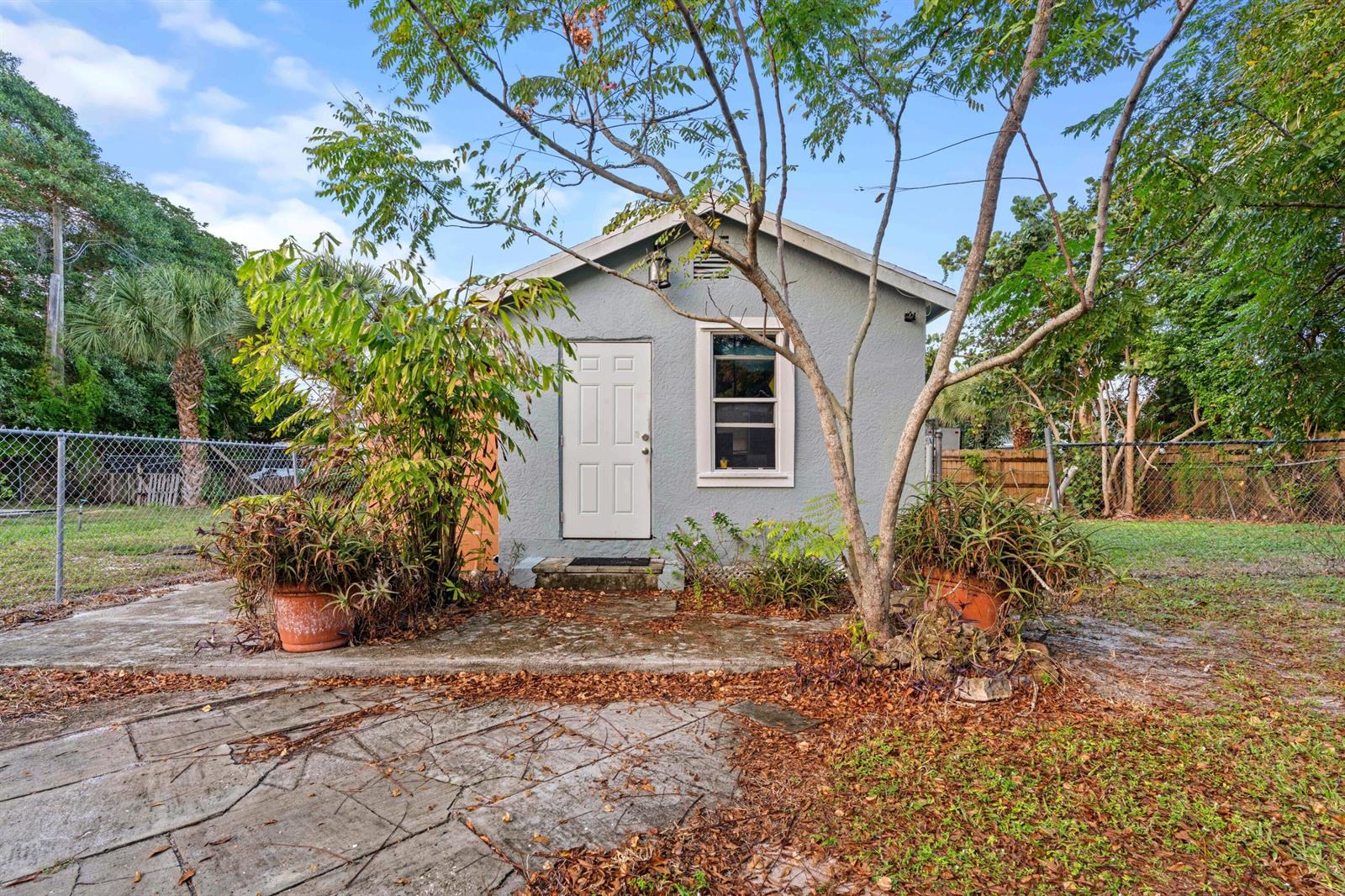   / 3 1598 sq. ft. $ 2026-02-26 0 foto
