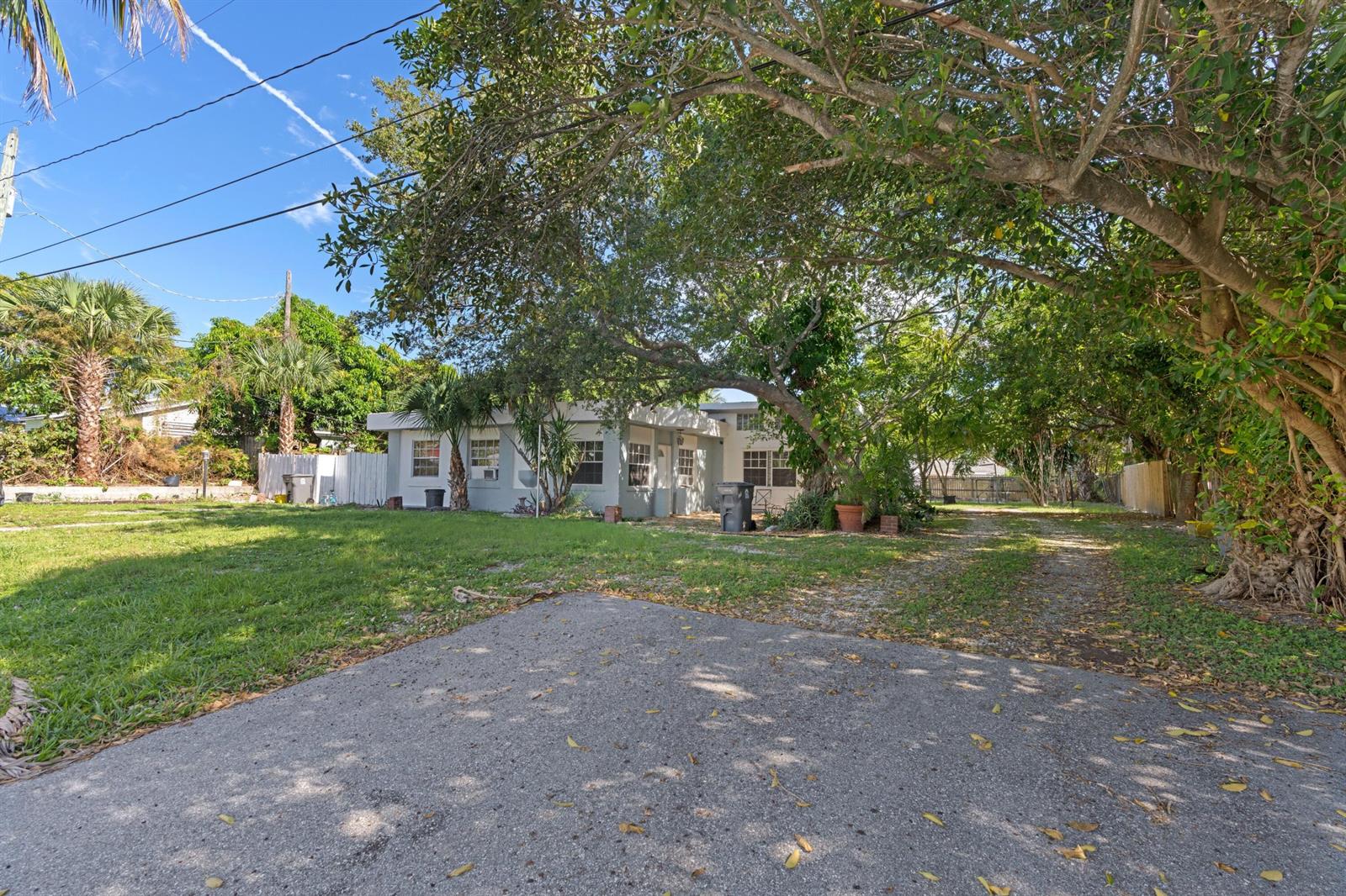   / 3 1598 sq. ft. $ 2026-02-26 0 foto