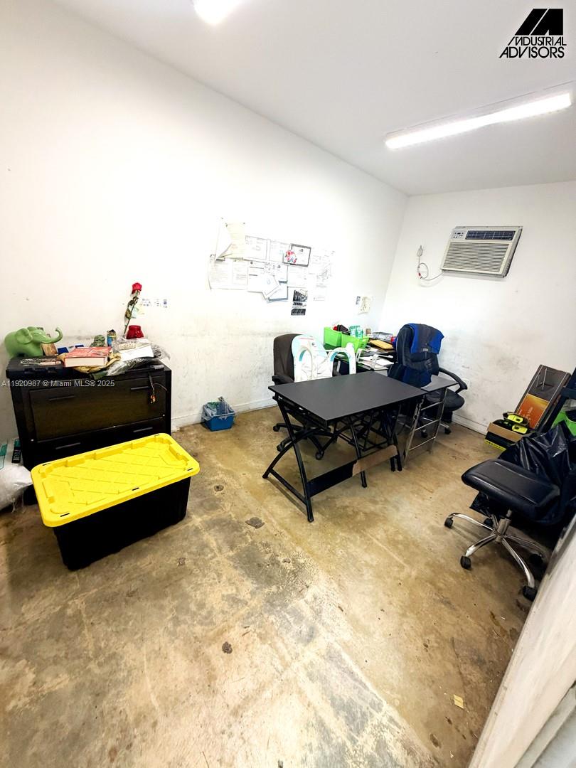 See details / sq. ft. $ 2025-11-25 0 Photo