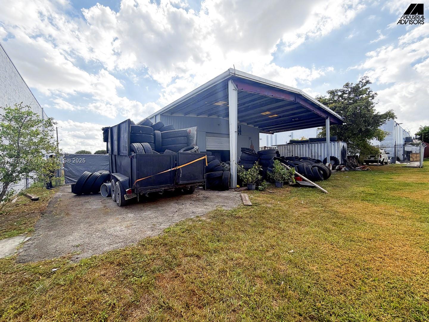 See details / sq. ft. $ 2025-11-25 0 Photo