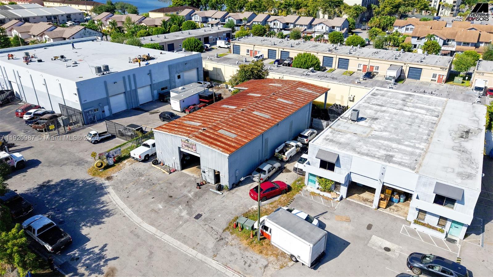 See details / sq. ft. $ 2025-11-25 0 Photo