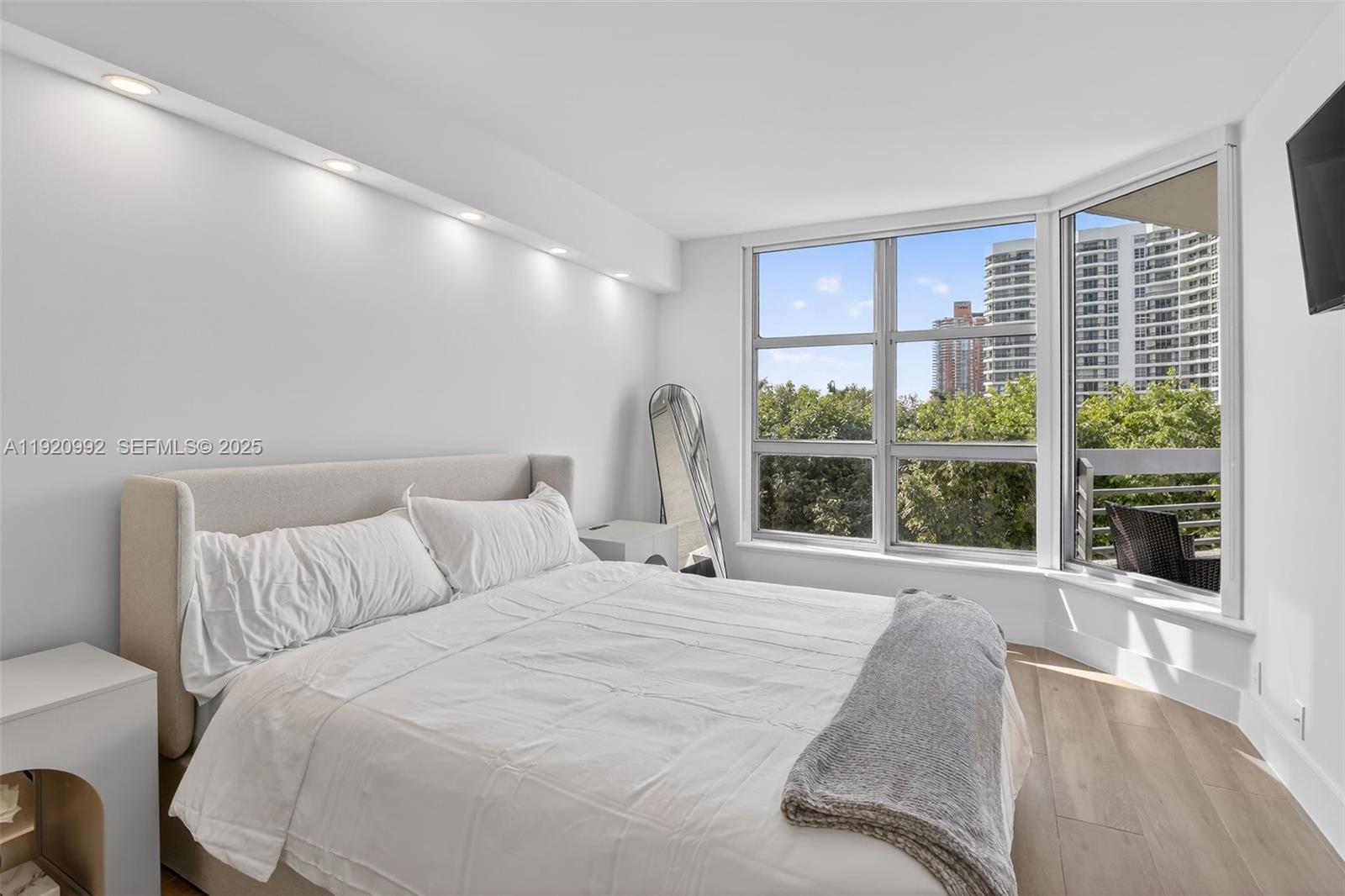 Photo of 19101 Mystic Pointe Dr  #402, Aventura, Florida, 33180 - 