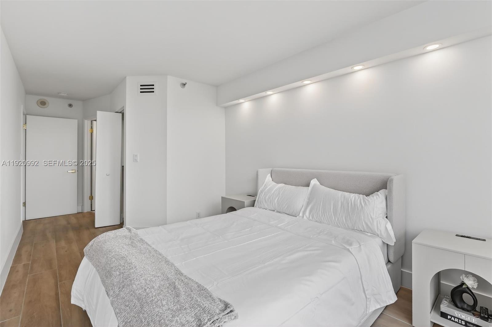 Photo of 19101 Mystic Pointe Dr  #402, Aventura, Florida, 33180 - 