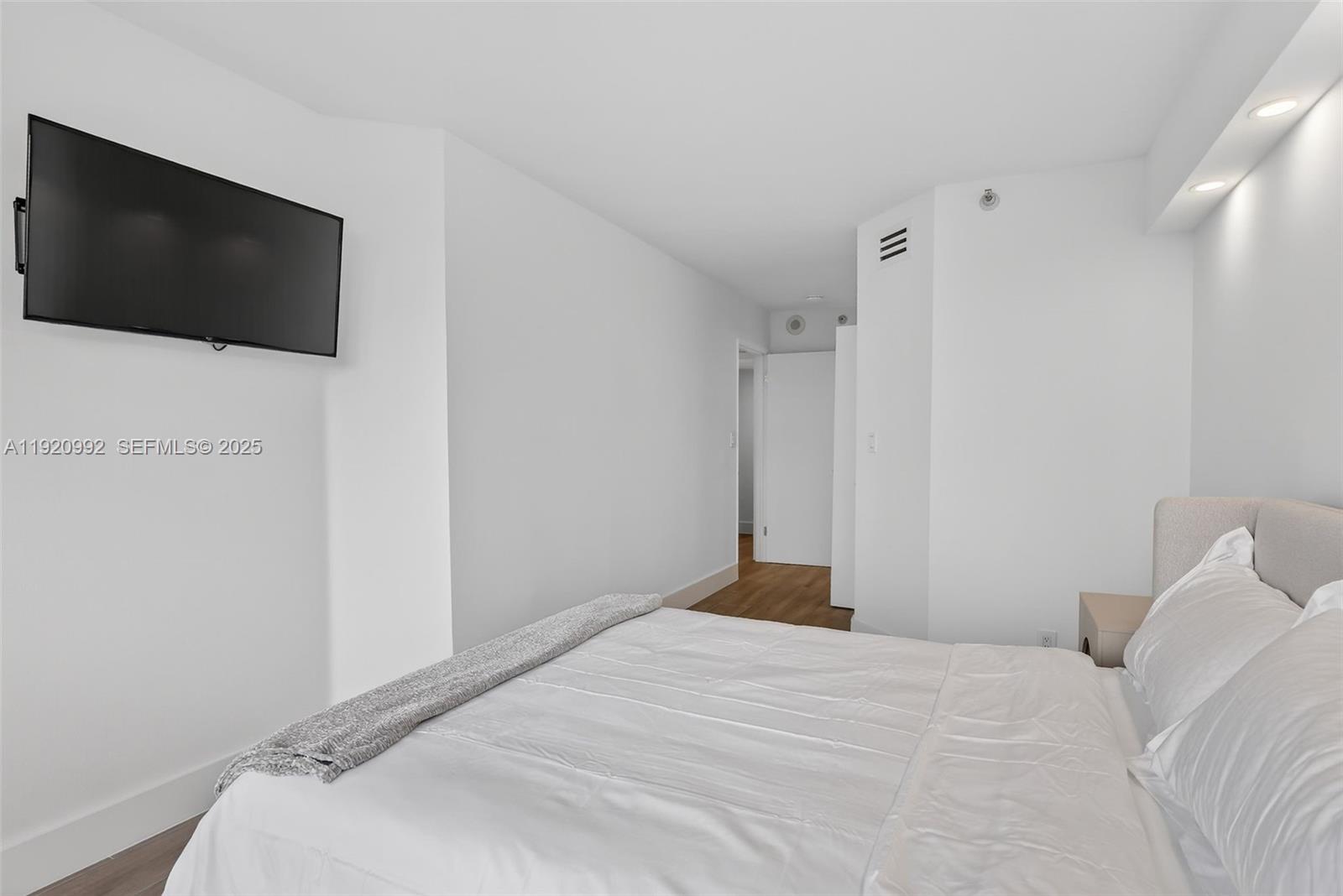 Photo of 19101 Mystic Pointe Dr  #402, Aventura, Florida, 33180 - 