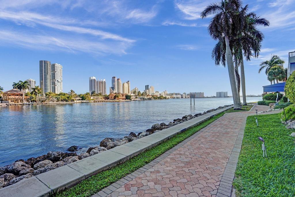 Photo of 19101 Mystic Pointe Dr  #402, Aventura, Florida, 33180 - 
