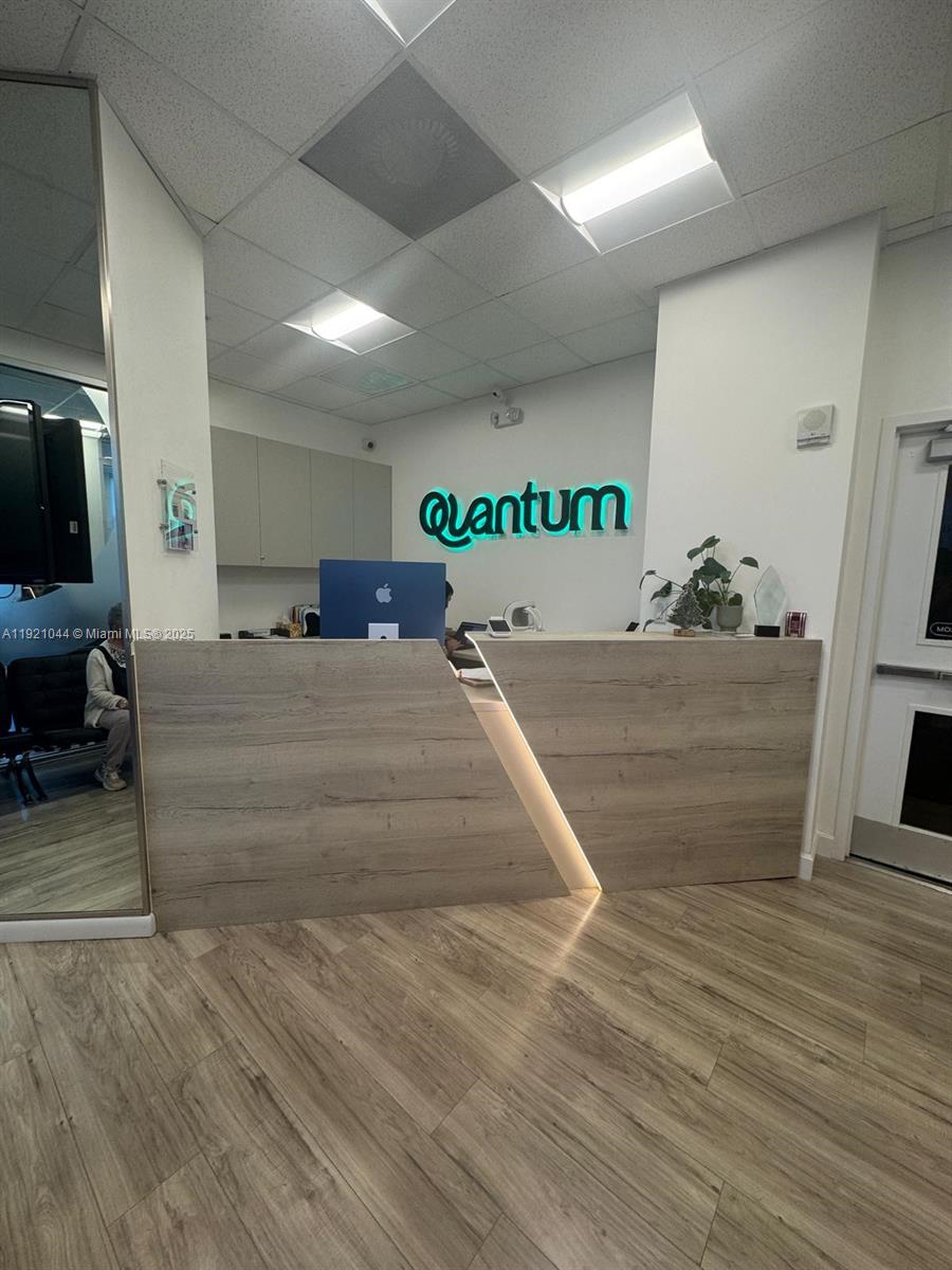 See details 1A / sq. ft. $ 2025-11-25 0 Photo