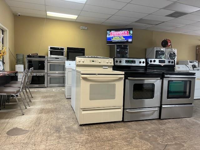   /   sq. ft. $ 2025-11-25 0 foto