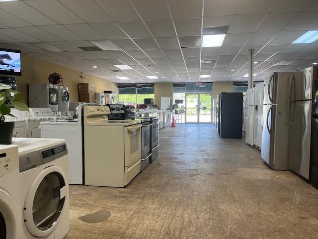   /   sq. ft. $ 2025-11-25 0 foto