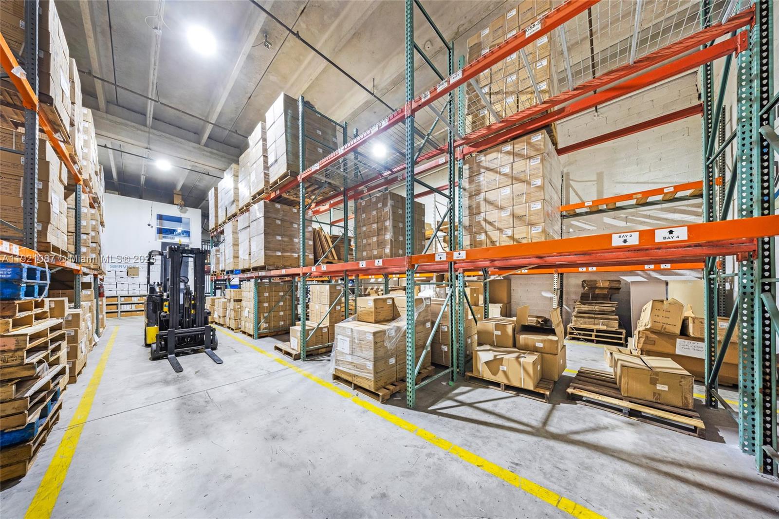 5-1  /   sq. ft. $ 2025-11-25 0 Photo