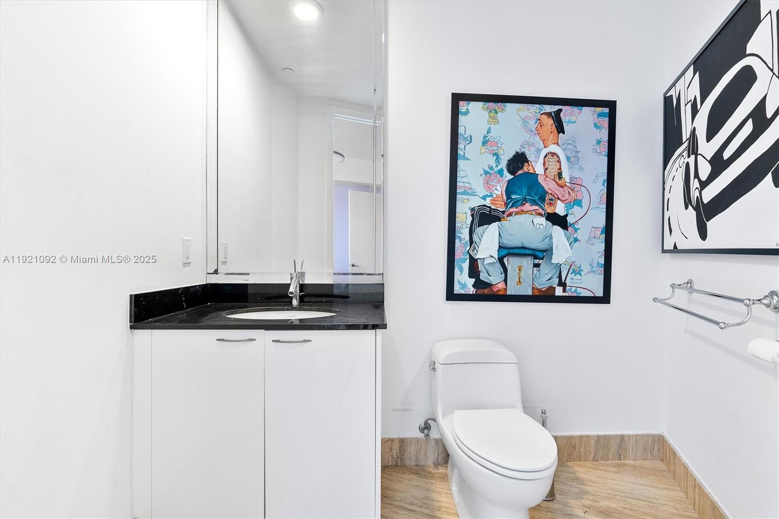 904 3 / 4 2327 sq. ft. $ 2025-11-25 0 Photo