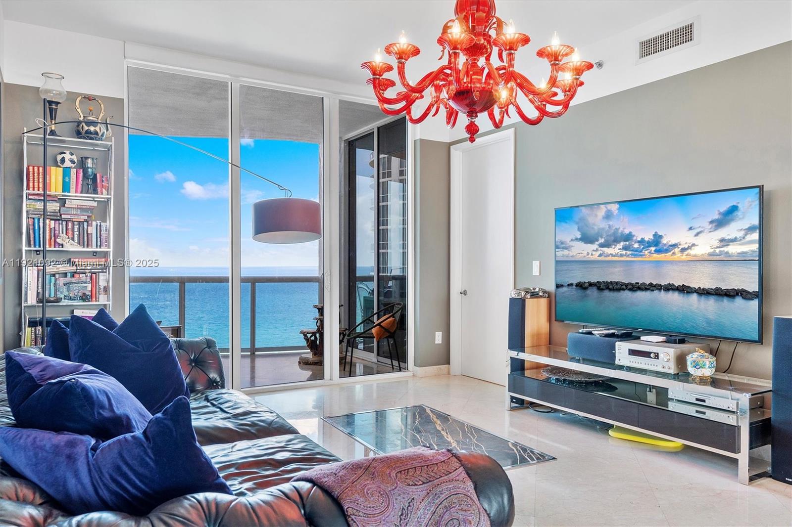 904 3 / 4 2327 sq. ft. $ 2025-11-25 0 Photo