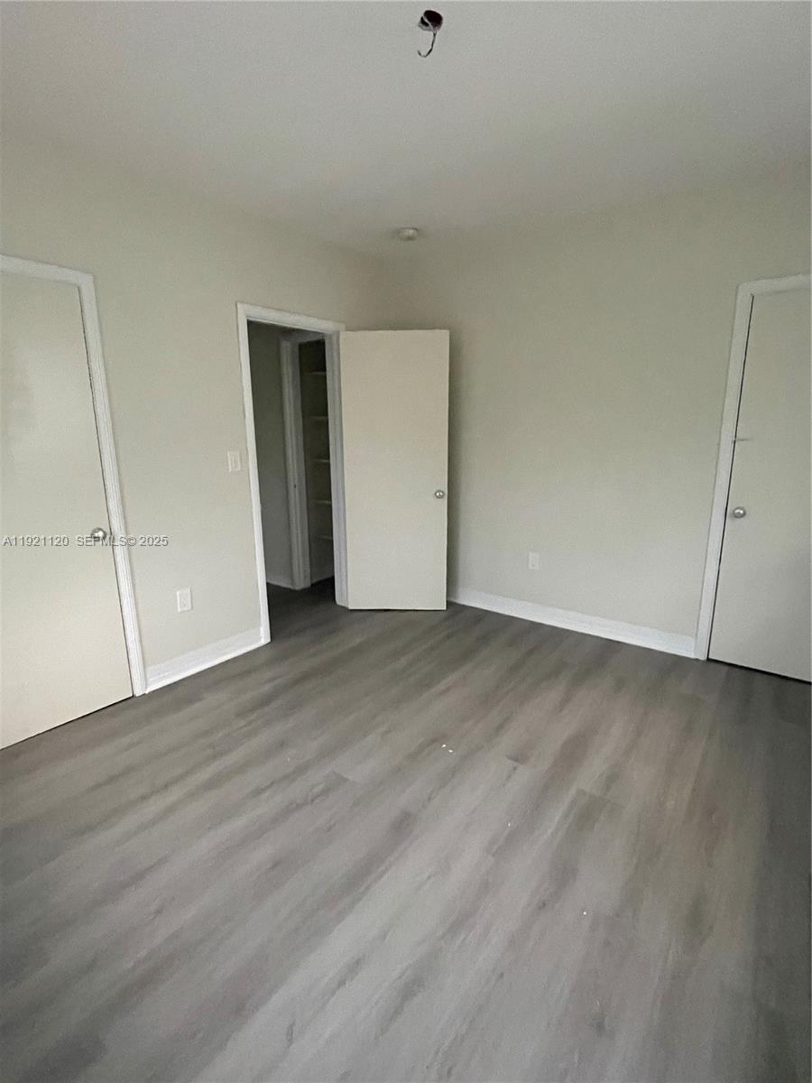 See details / sq. ft. $ 2025-11-25 0 Photo
