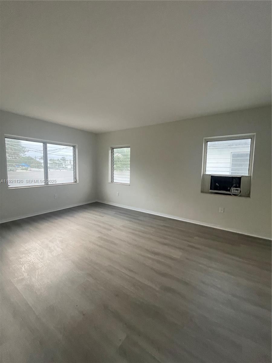See details / sq. ft. $ 2025-11-25 0 Photo