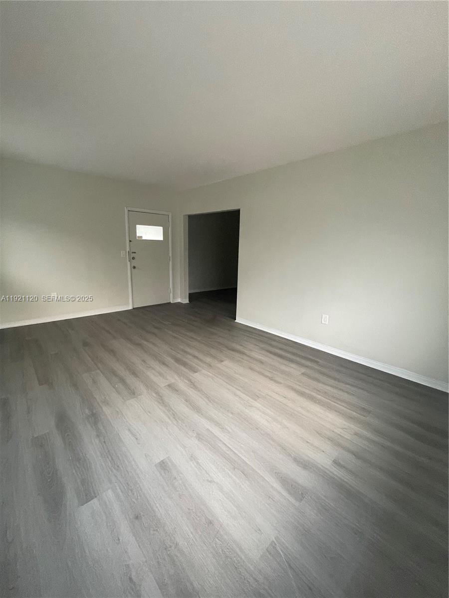 See details / sq. ft. $ 2025-11-25 0 Photo