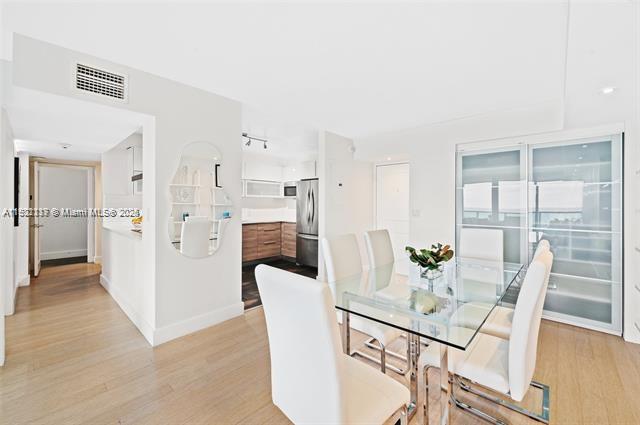 Подробнее 1407 2 / 2 1357 кв.футов $ 2025-11-25 0 Фото