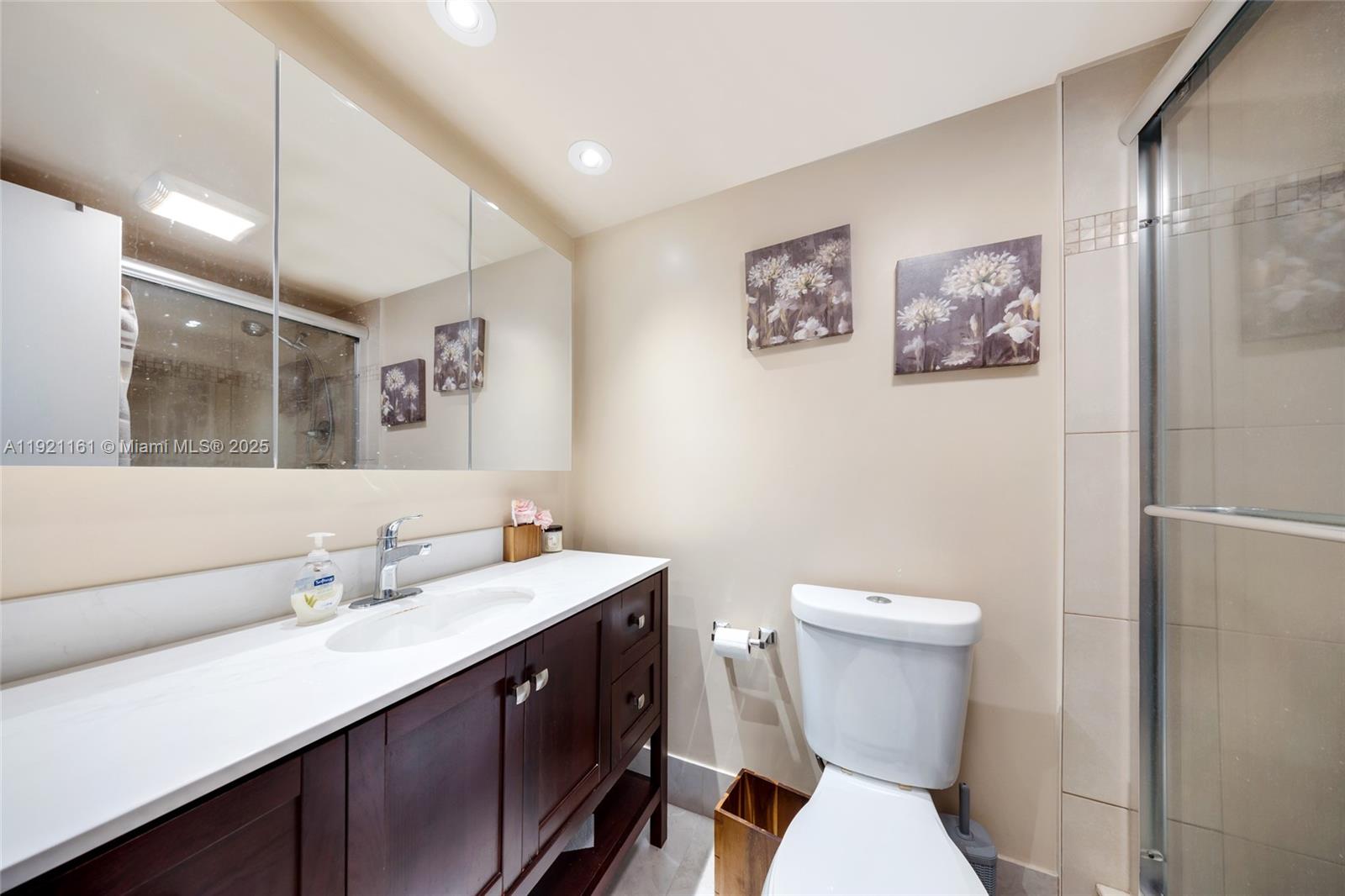 1218 2 / 2 1525 sq. ft. $ 2025-11-25 0 Photo