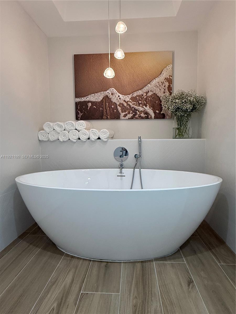 Photo of 20191 Country Club Dr  #504, Aventura, Florida, 33180 - 